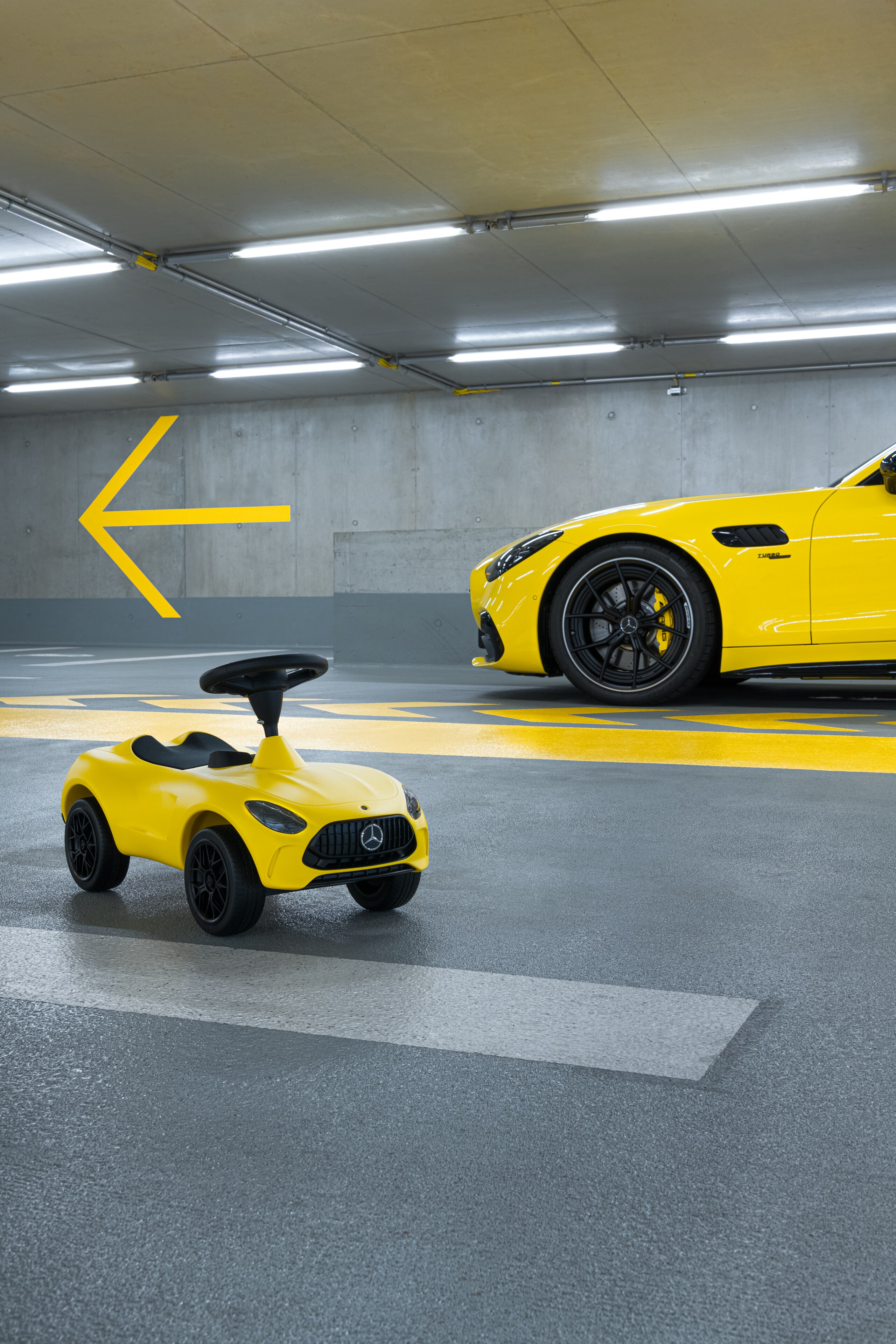 Kinderrutscher Bobby-AMG GT, sonnengelb, BIG