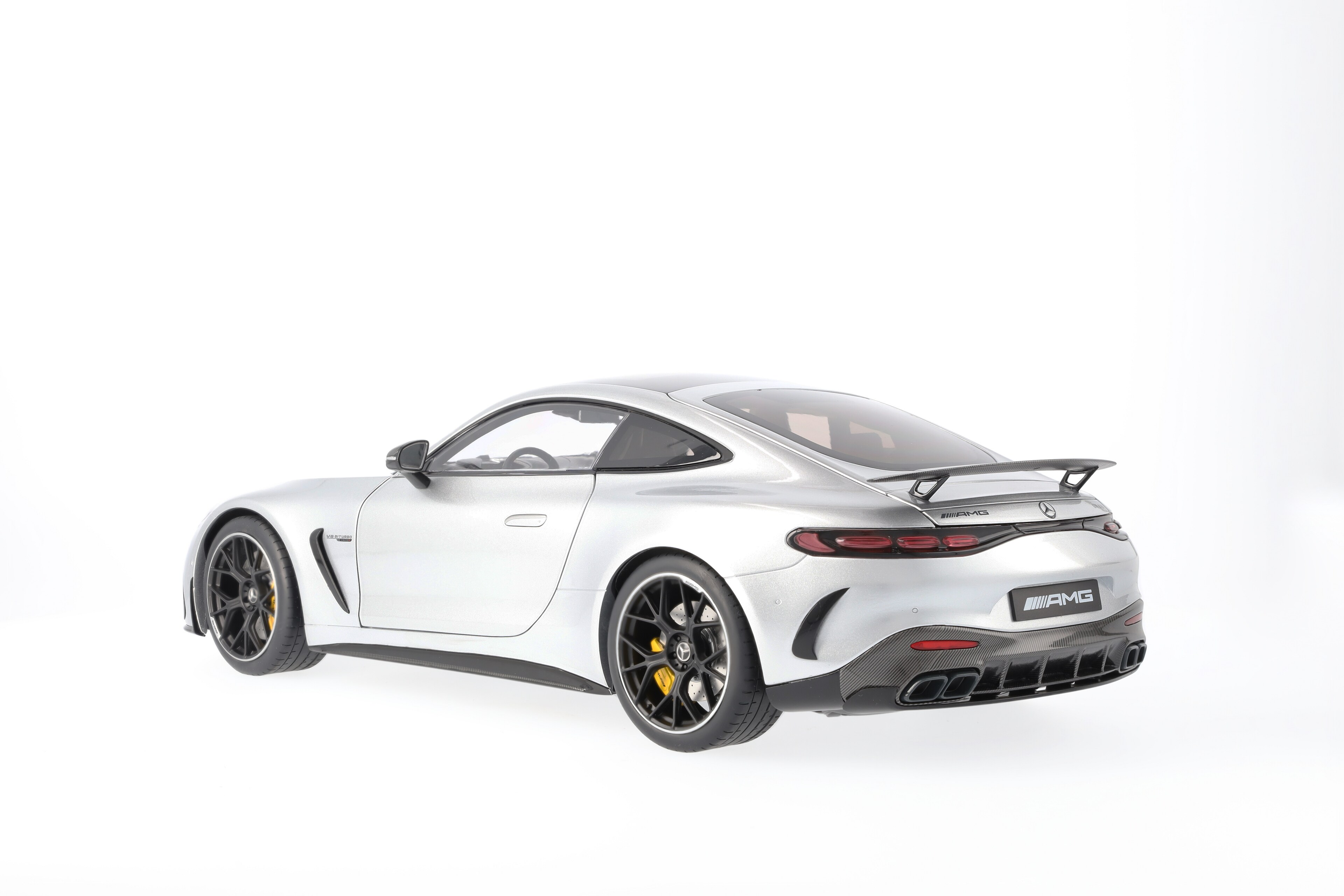 Mercedes-AMG GT 63 4MATIC+ hightechsilber, 1:12