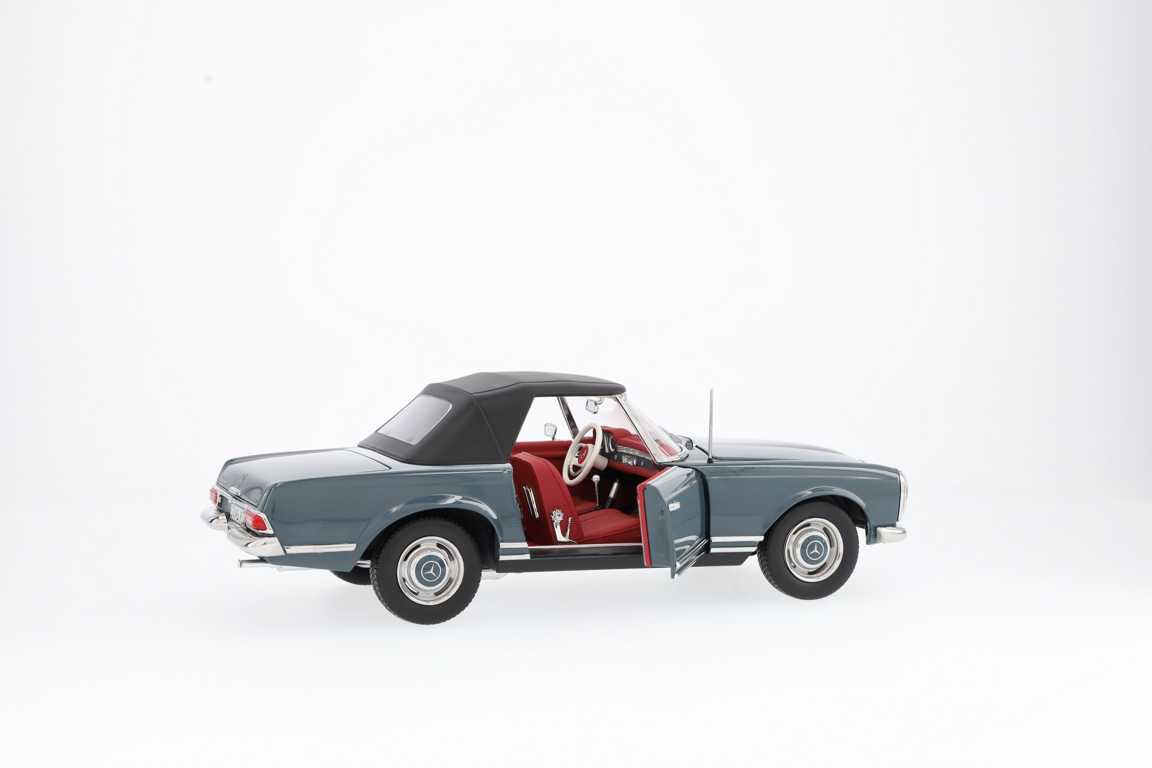 Mercedes-Benz -  230 SL Pagode W 113 (1963-1967) blaugrau, 1:18