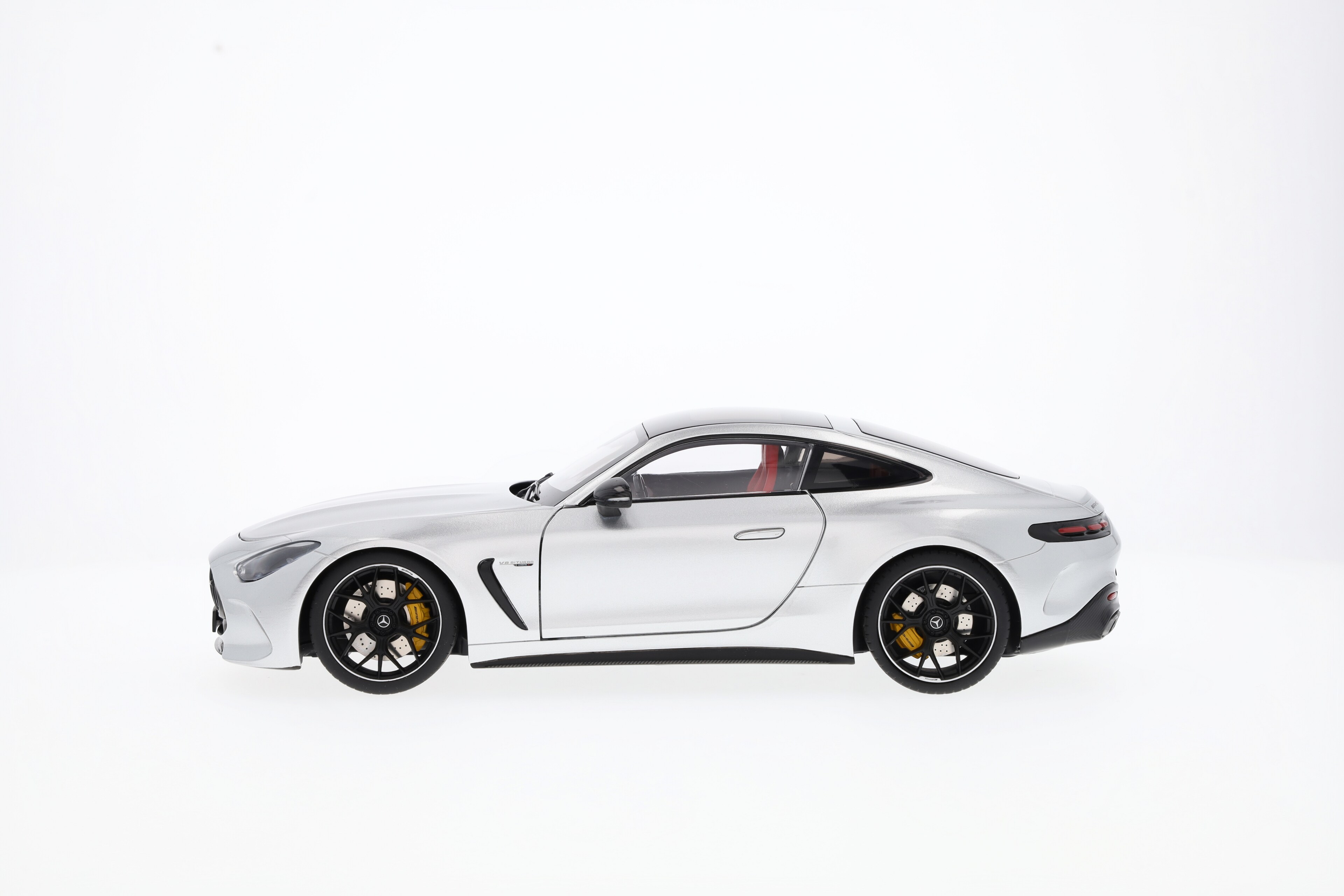 Mercedes-AMG GT 63, C192 hightechsilber, 1:18