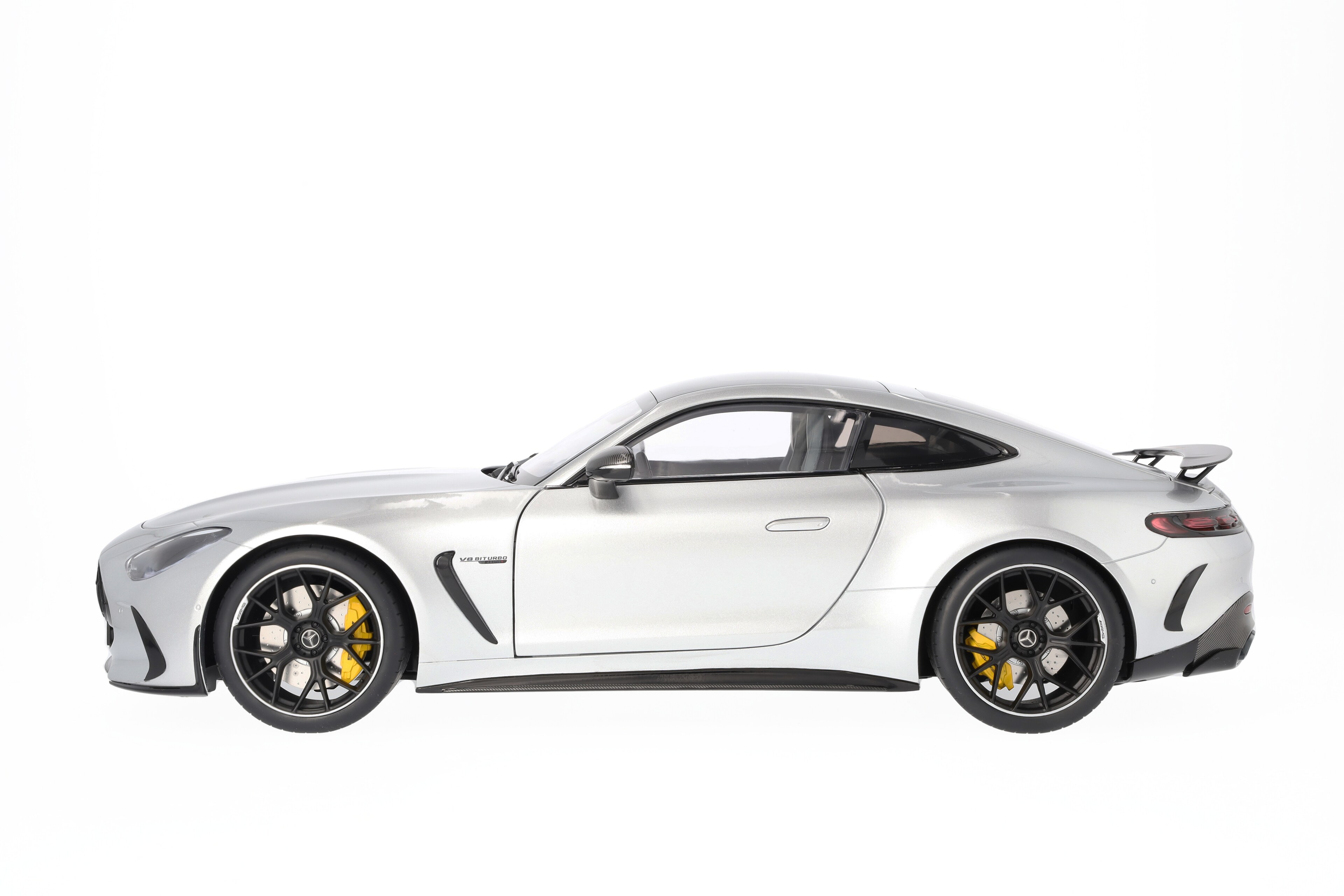 Mercedes-AMG GT 63 4MATIC+ hightechsilber, 1:12