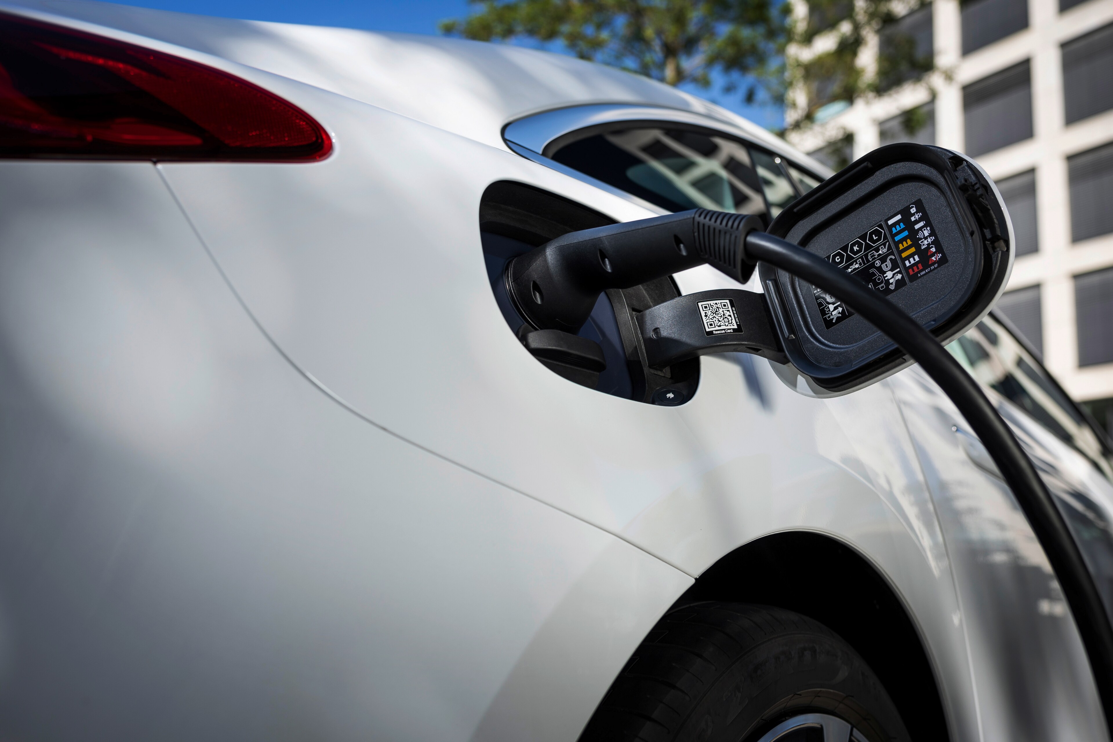 Mercedes-Benz - Flexible charging system Pro Flexible charging system Pro