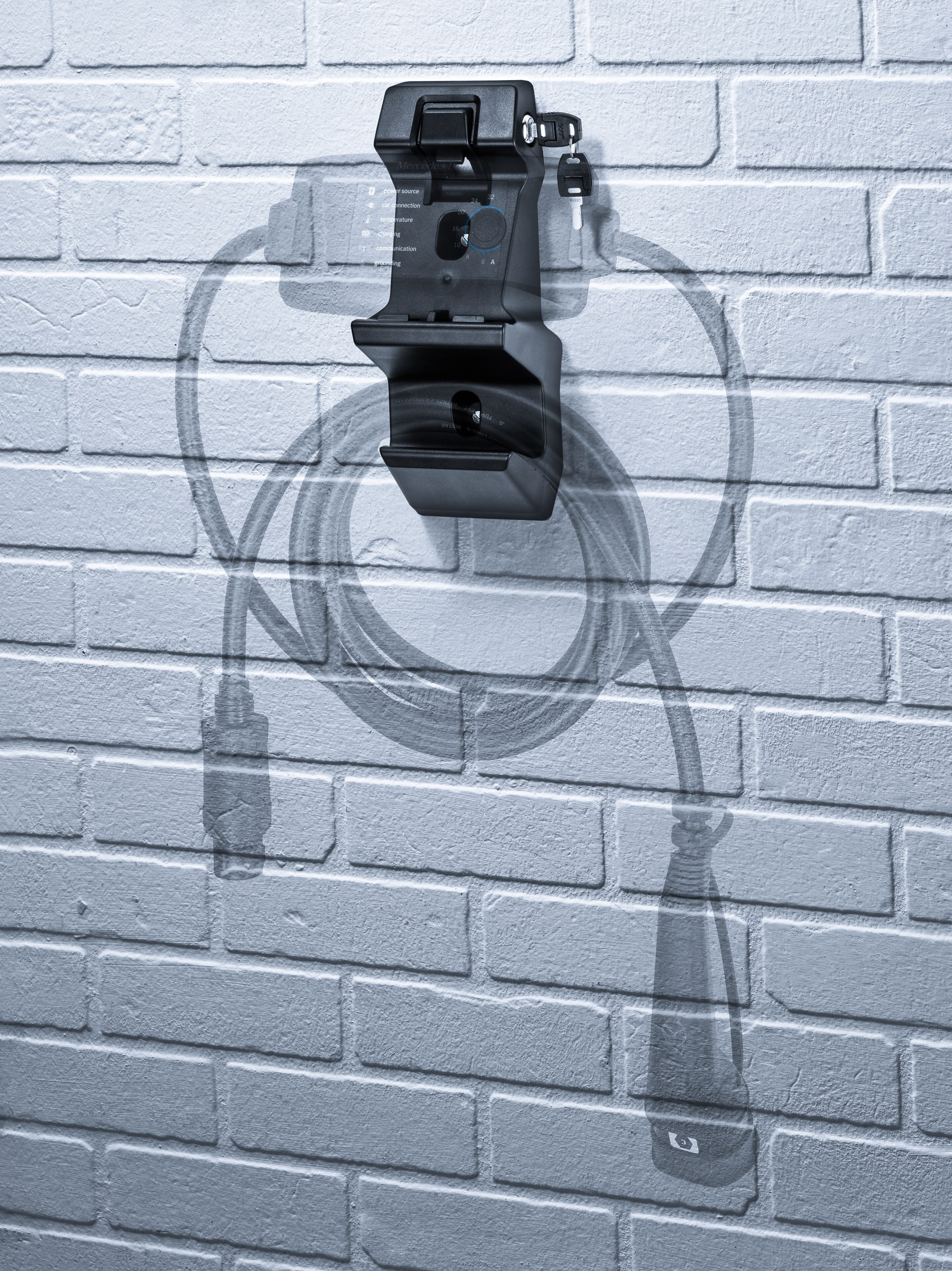 Mercedes-Benz - Flexible charging system Pro - wall mount Flexible charging system Pro - wall mount