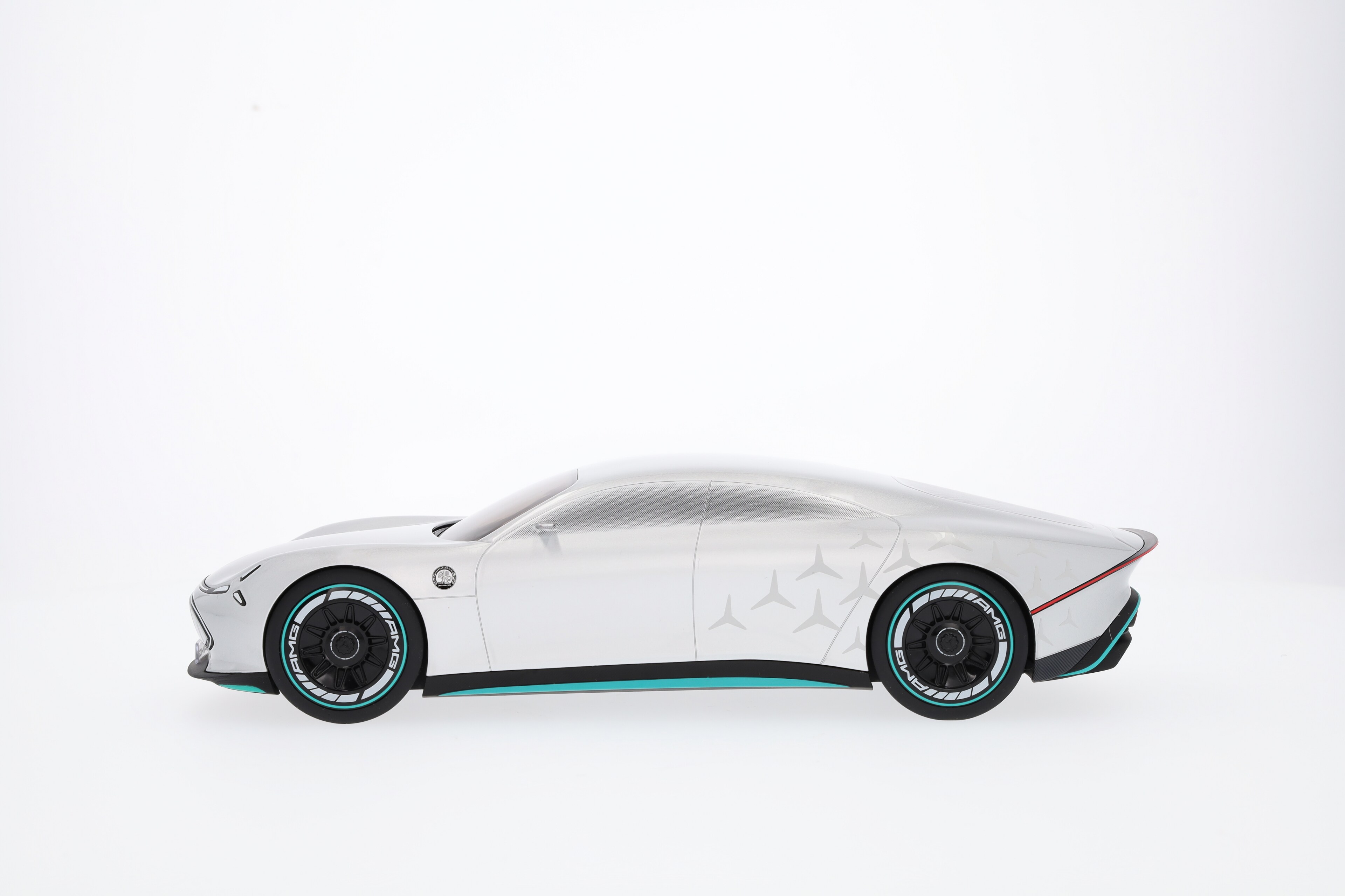 Vision AMG, Showcar silber alubeam, NZG, 1:18