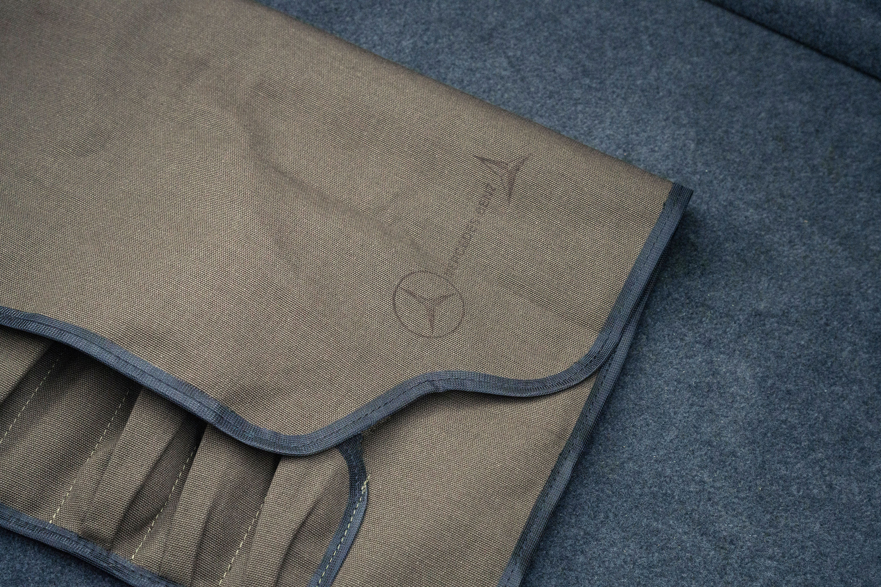 Bordwerkzeugtasche (ohne Werkzeug) für Baureihen 107, 108, 110, 111, 114, 115, 116, 123, 124, 126, 129, 170, 210